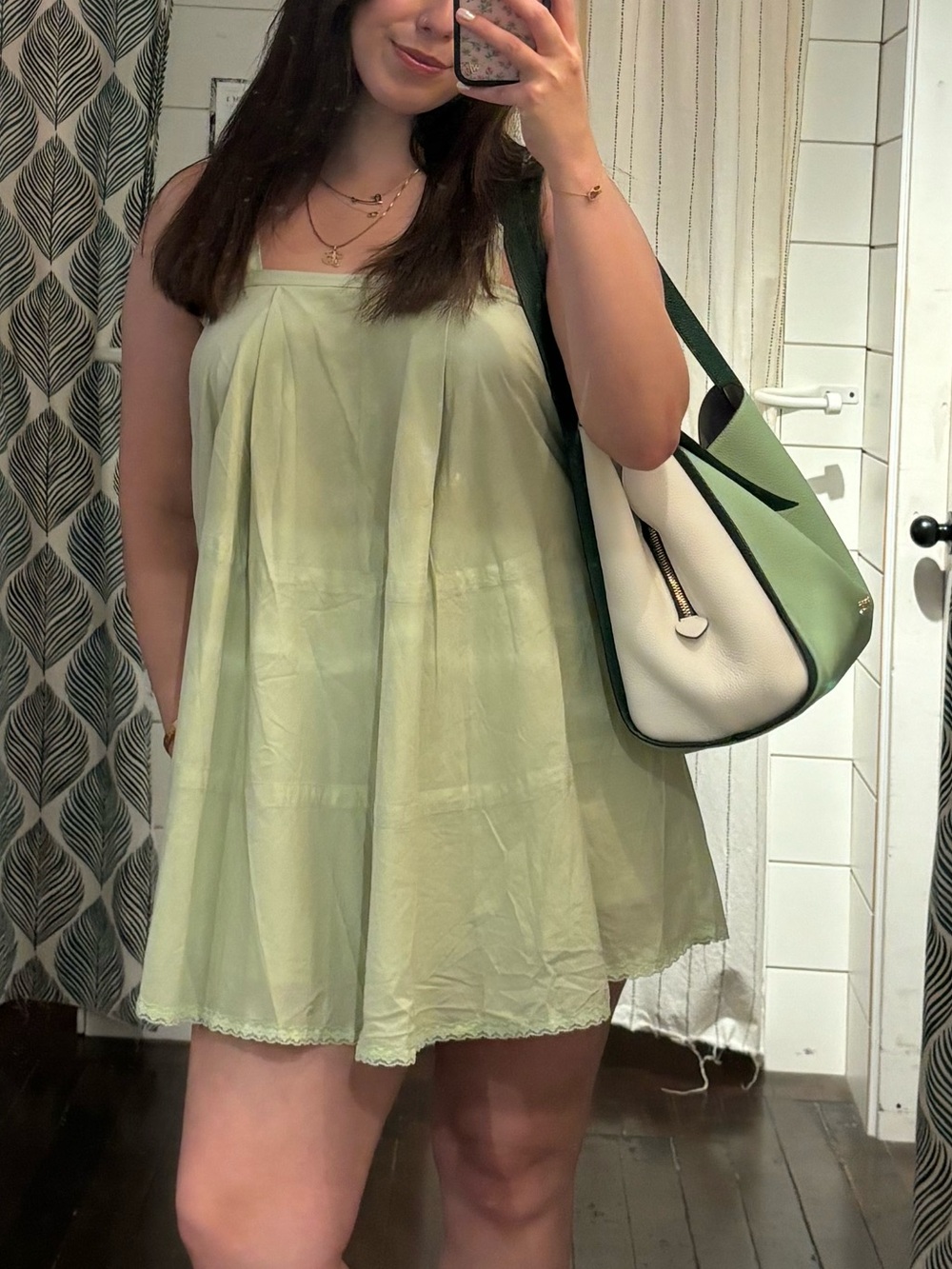 Kate Spade Two-Tone Pebbled Leather Shoulder Bag in Mint Green & Cream💚🤍 - Picture 4 of 8